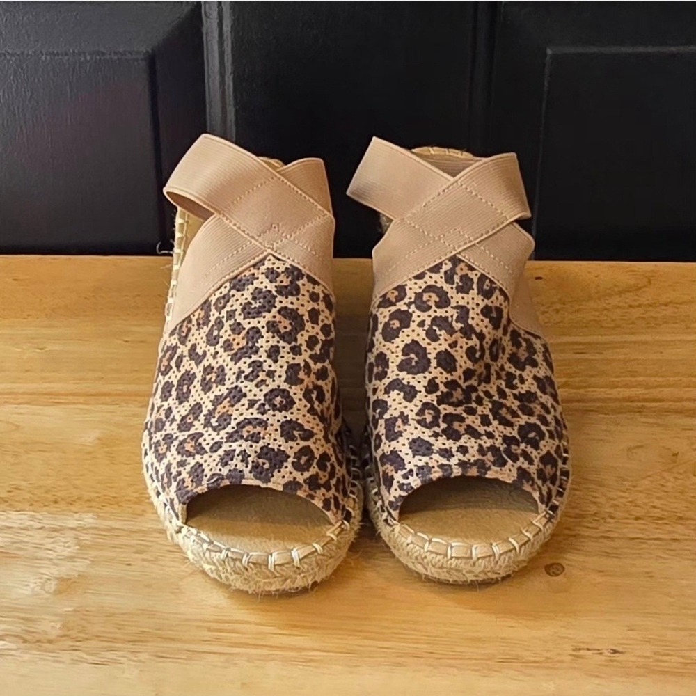 Size 7.5 Vintage 7 Eight Peep Toe Wedge Heel Animal Print Ankle Strap No Box - Picture 4 of 6